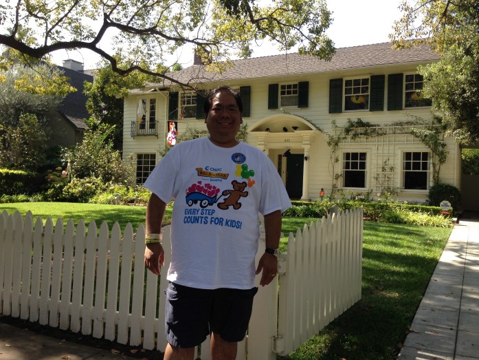 2014-10-12 - Me in front of the Father of the Bride house